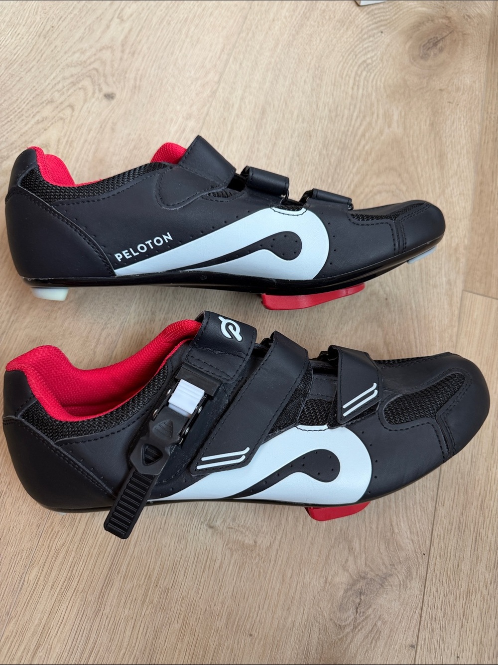 Men’s Peloton Cycling Shoes Worn Once - Picture 3 of 4